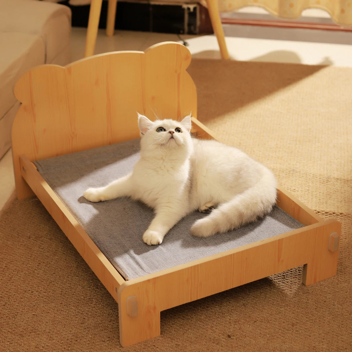 Comfortable Wooden Bed for Dogs Cats